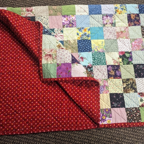 Handmade patchwork quilt - Picture 7 of 7
